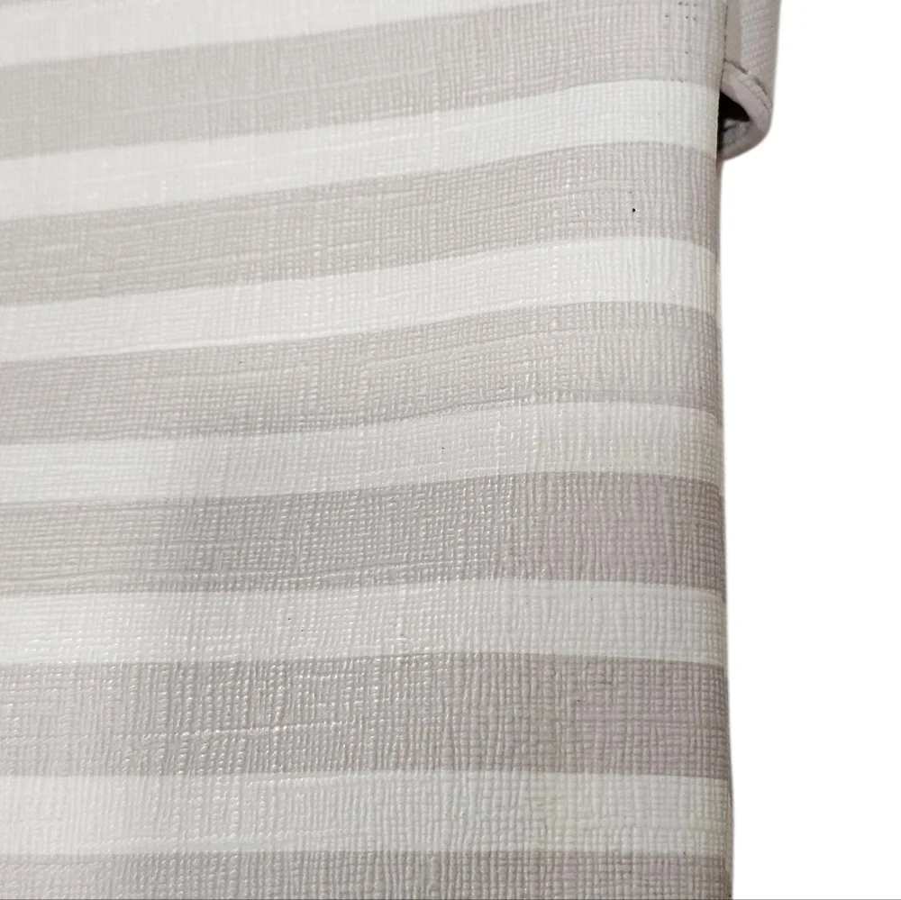 Kate Spade Storybook Fairmount Square Carolyn Crossbody Purse. In Used Condition - Picture 3 of 9